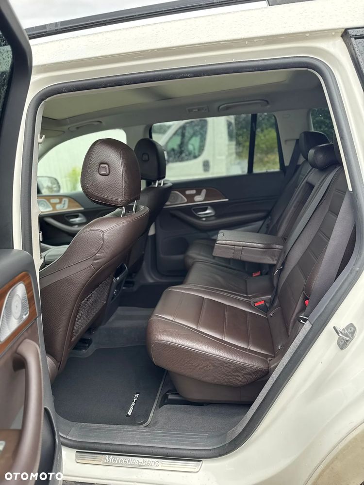 Mercedes-Benz GLS - 24