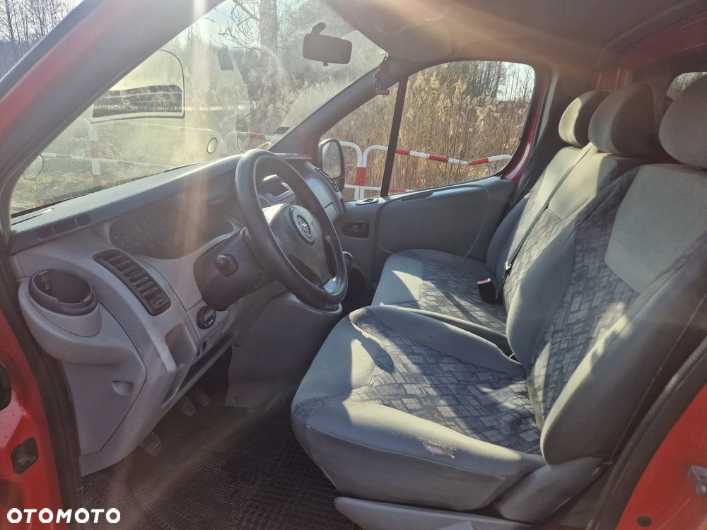 Opel Vivaro - 10