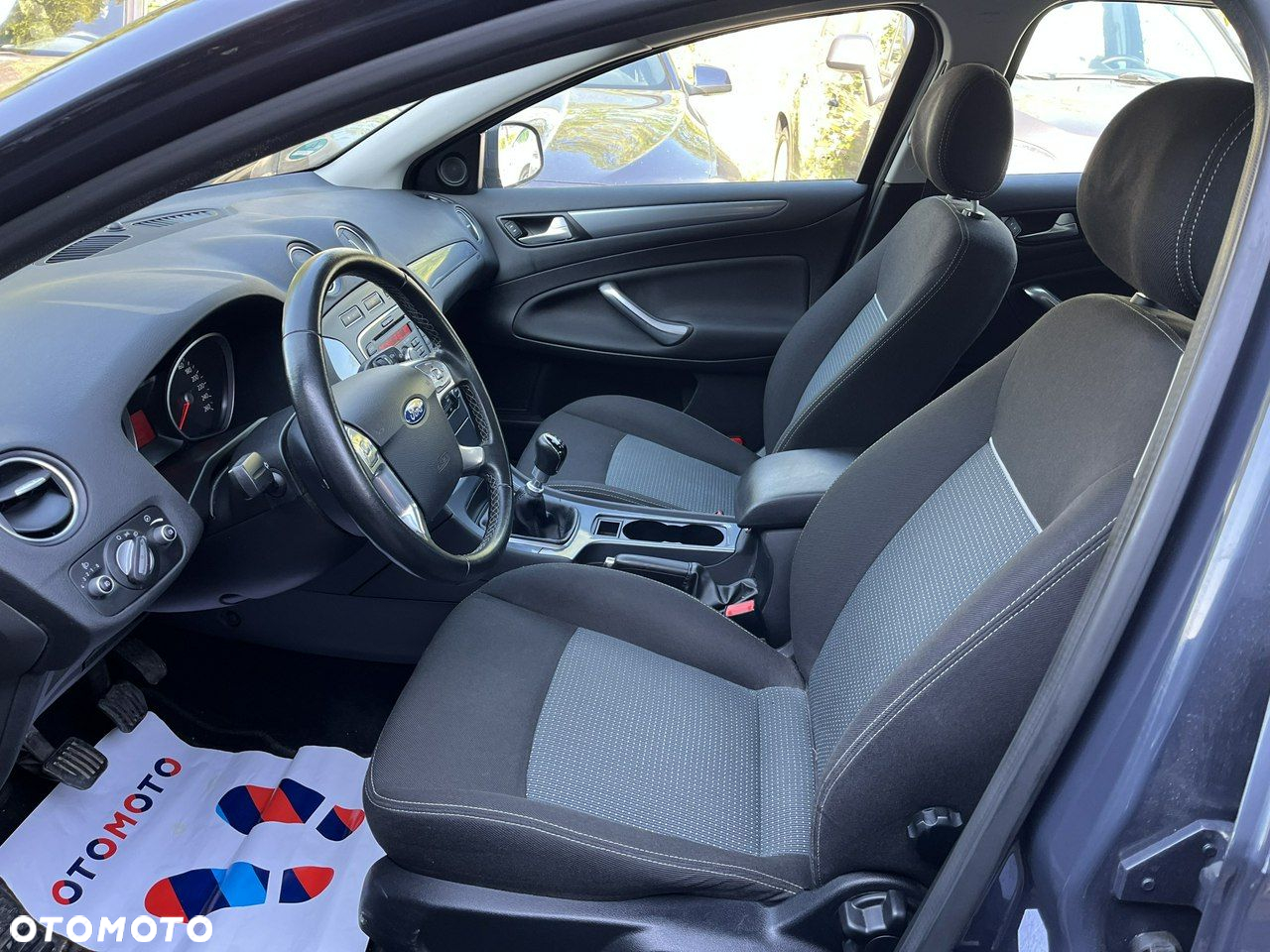 Ford Mondeo - 18