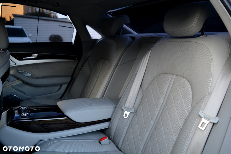Audi A8 4.2 TDI Quattro - 15