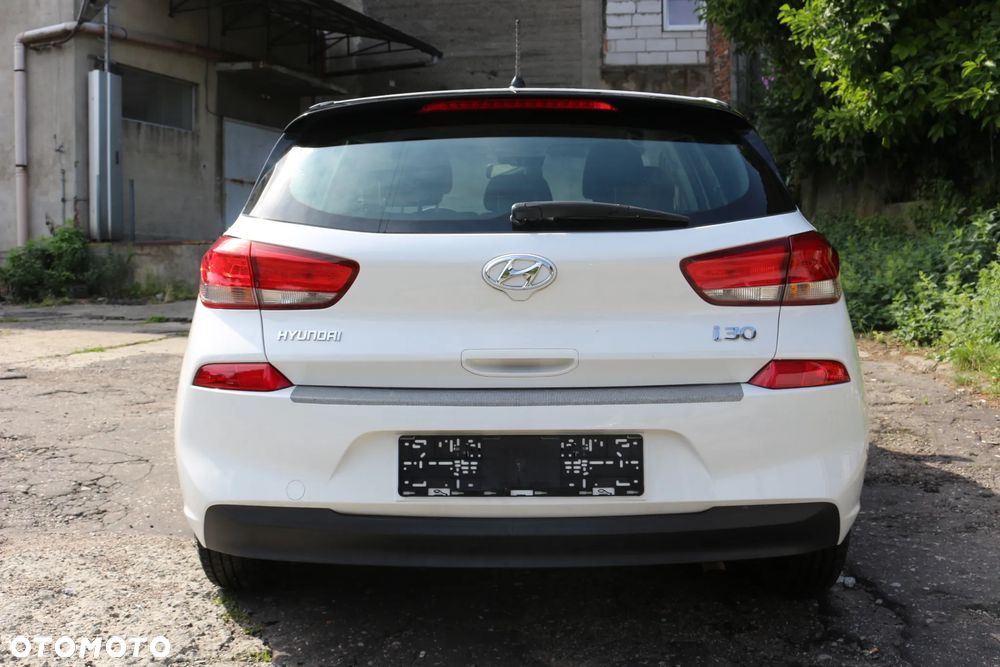 Hyundai i30 blue 1.4 Style - 5