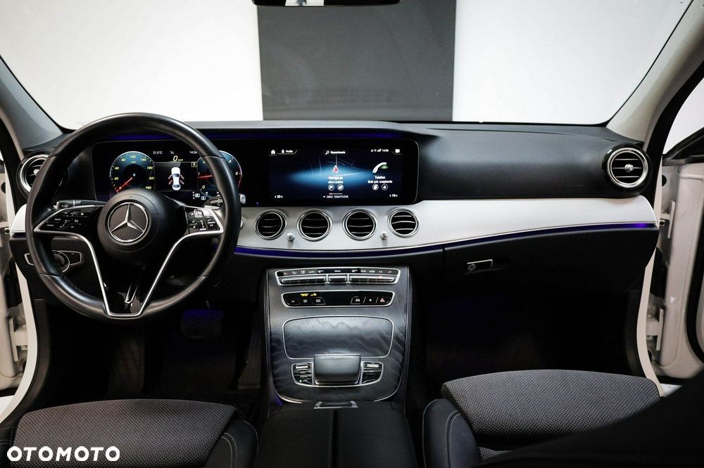 Mercedes-Benz Klasa E 220 d 4-Matic AMG - 14