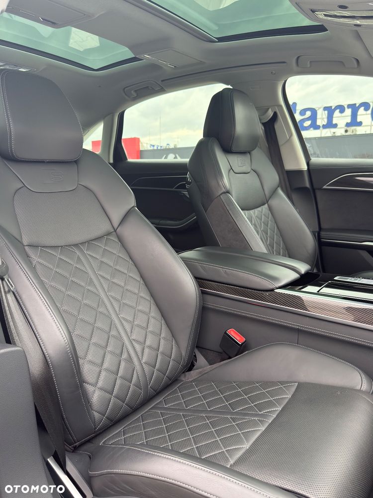 Audi S8 - 26