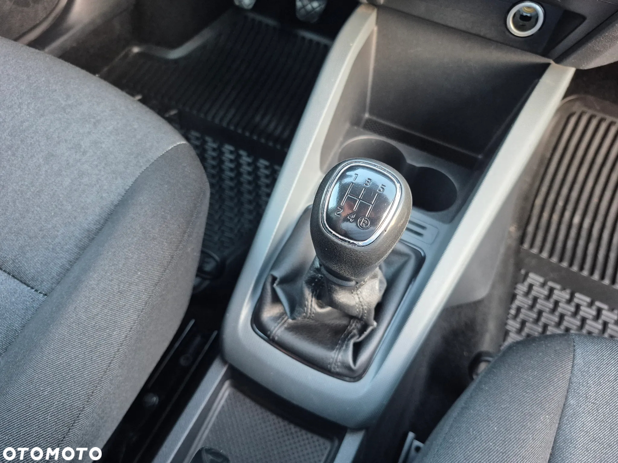 Skoda Fabia 1.0 Ambition - 23