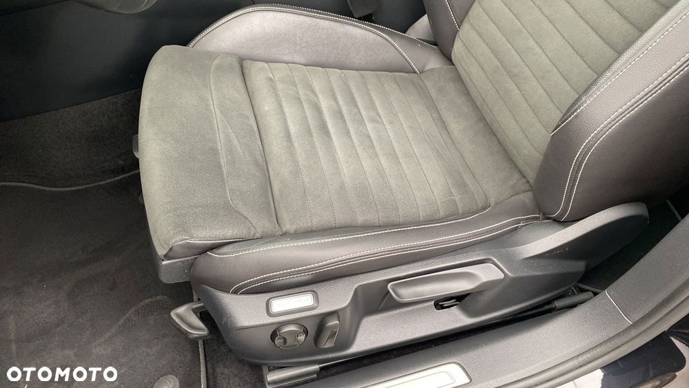 Volkswagen Passat - 17