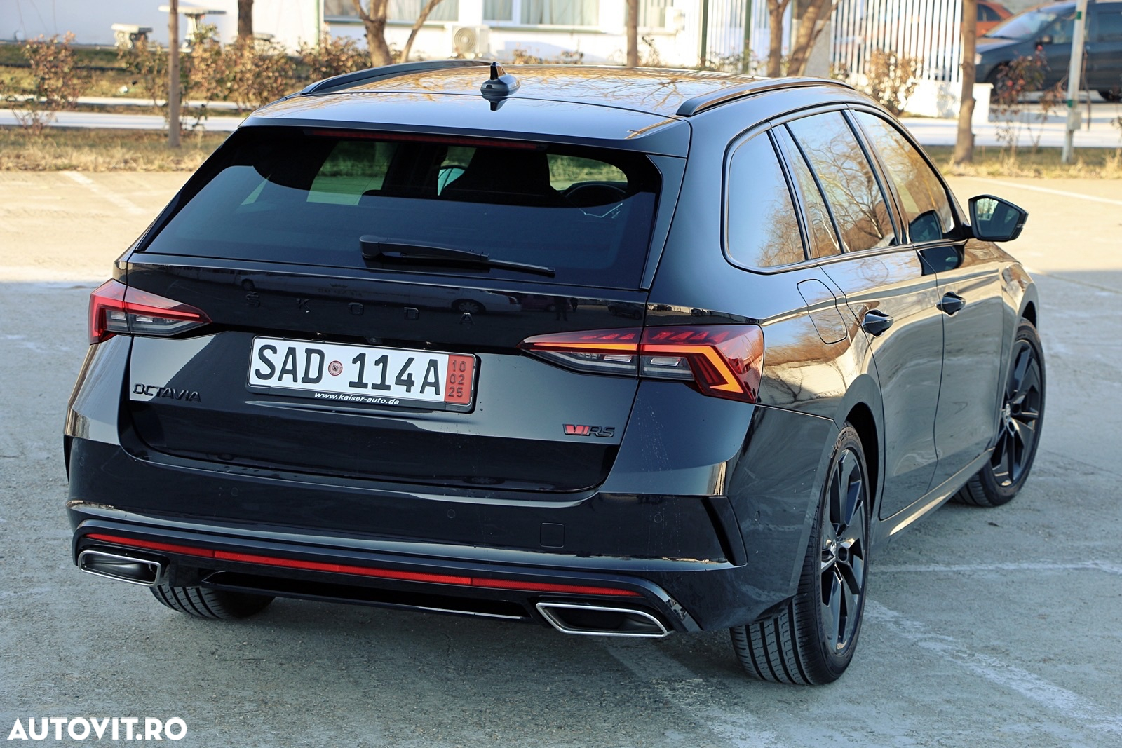 Skoda Octavia 2.0 TDI DSG RS Plus - 4