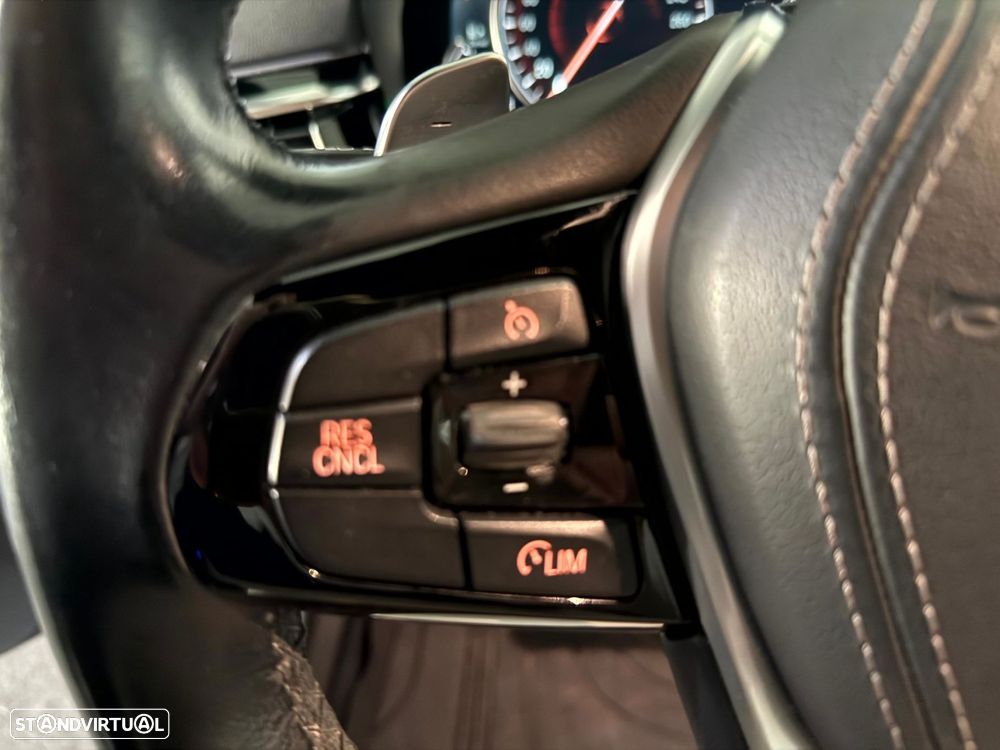 BMW 520 d Line Luxury Auto - 30