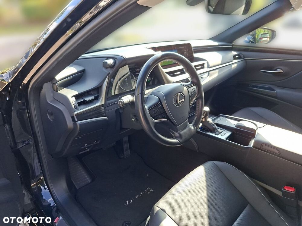 Lexus ES - 9