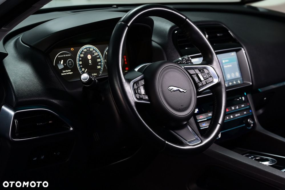 Jaguar F-Pace 2.0 i4D AWD Portfolio - 24