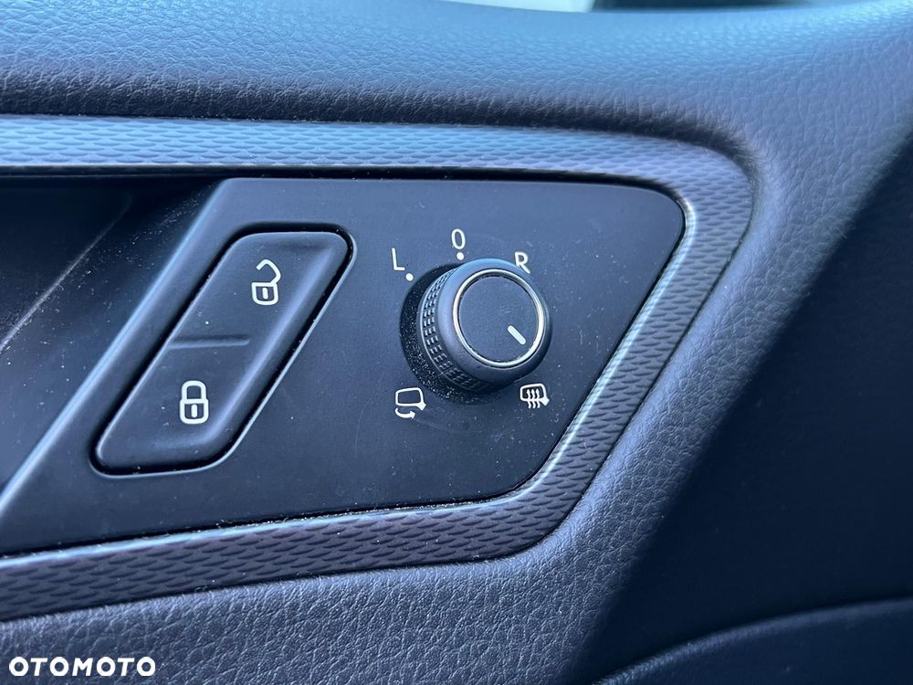 Volkswagen Golf 1.4 TSI BMT Comfortline DSG - 29