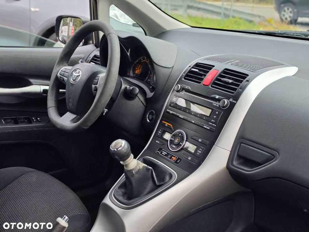 Toyota Auris - 38