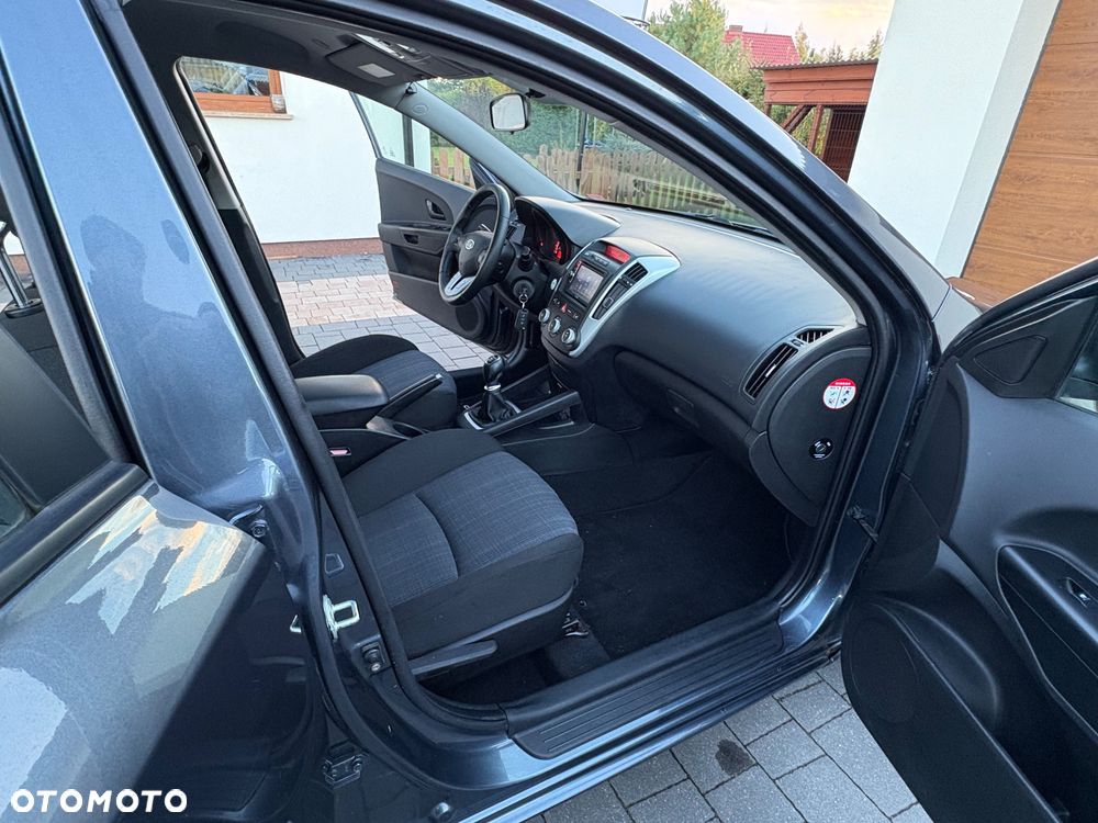 Kia Ceed 1.4 CVVT SW LX - 19