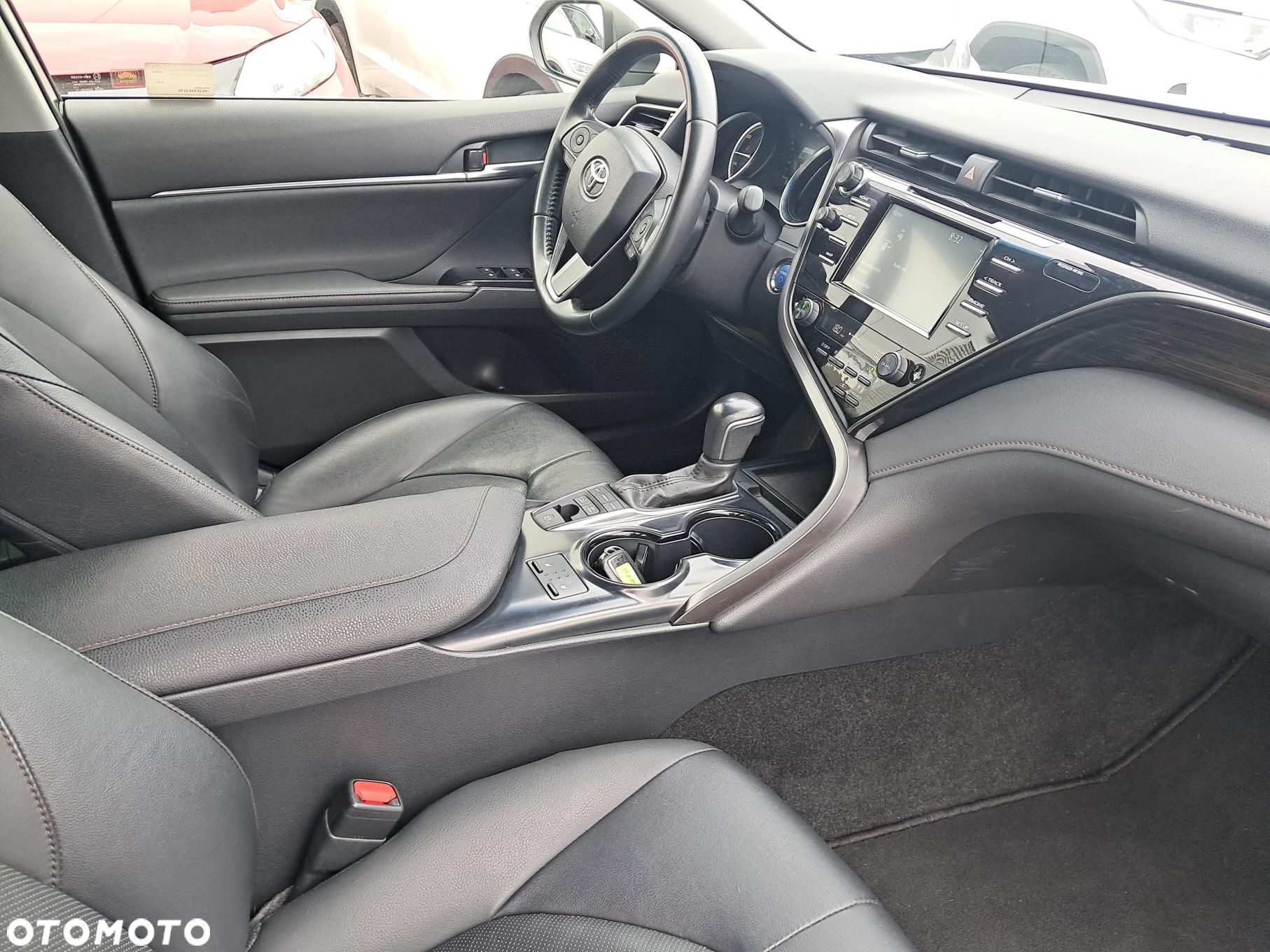 Toyota Camry 2.5 Hybrid Comfort CVT - 9