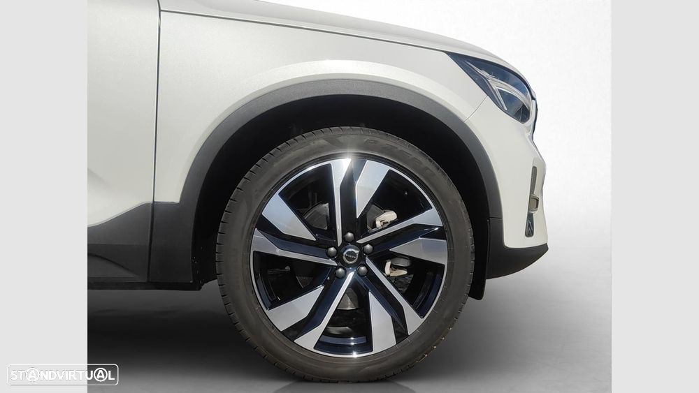 Volvo XC 40 2.0 B3 Plus Dark - 11
