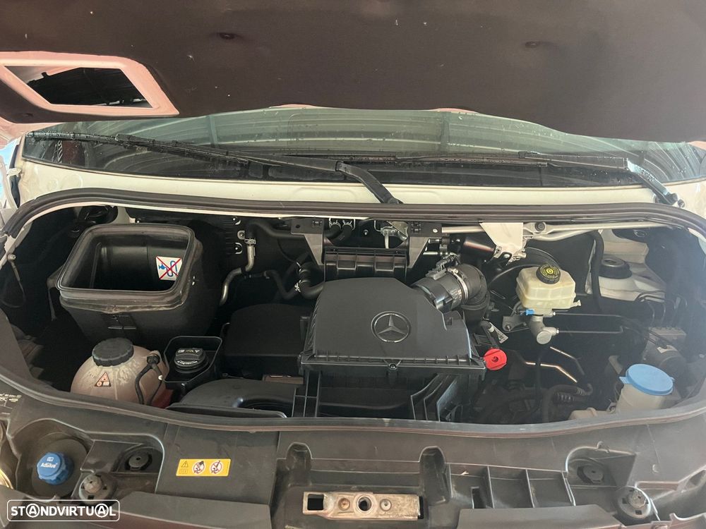 Mercedes-Benz Sprinter 215 CDI RWD L1 - 24