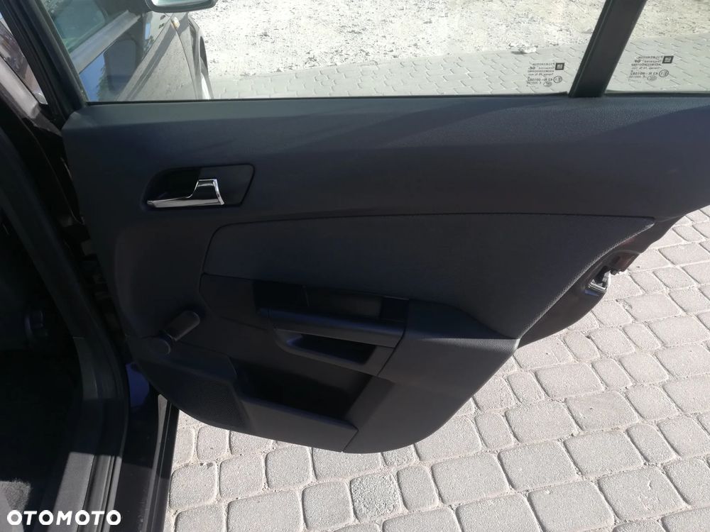 Opel Astra 1.6 Easytronic Edition - 19