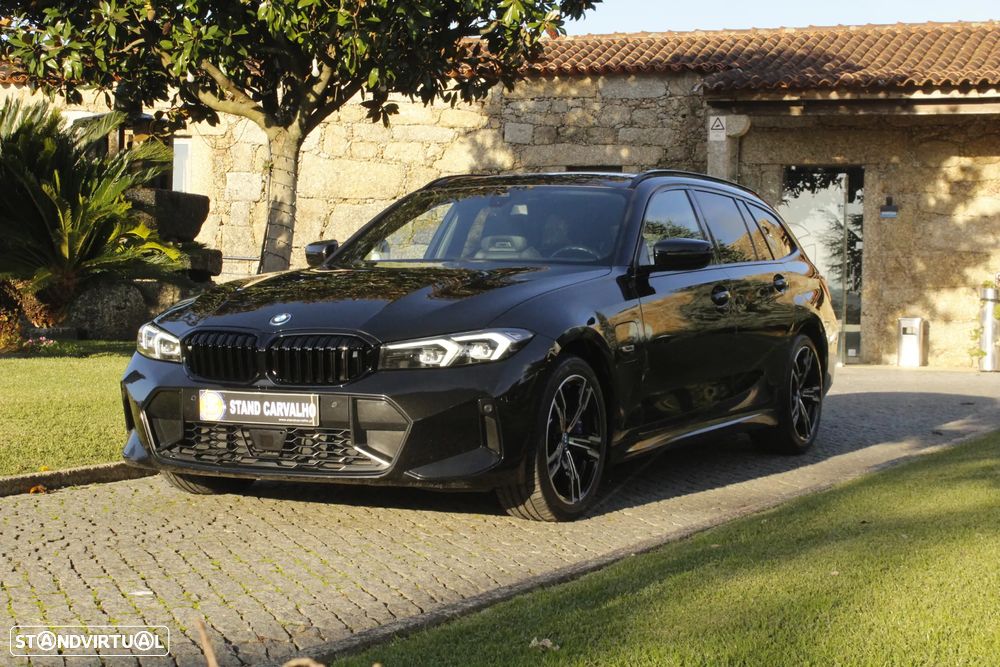 BMW 330 e Touring xDrive Aut. M Sport - 1