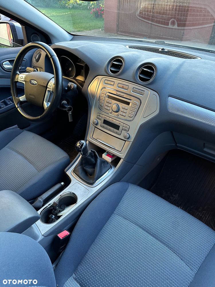 Ford Mondeo 2.0 Gold X - 15