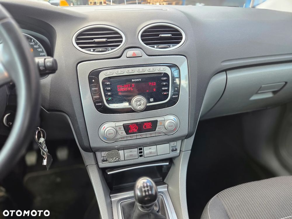Ford Focus 1.6 Ti-VCT Platinium X - 12
