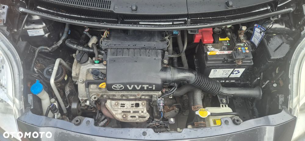 Toyota Yaris 1.3 Terra - 14