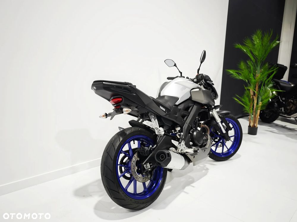Yamaha MT - 8
