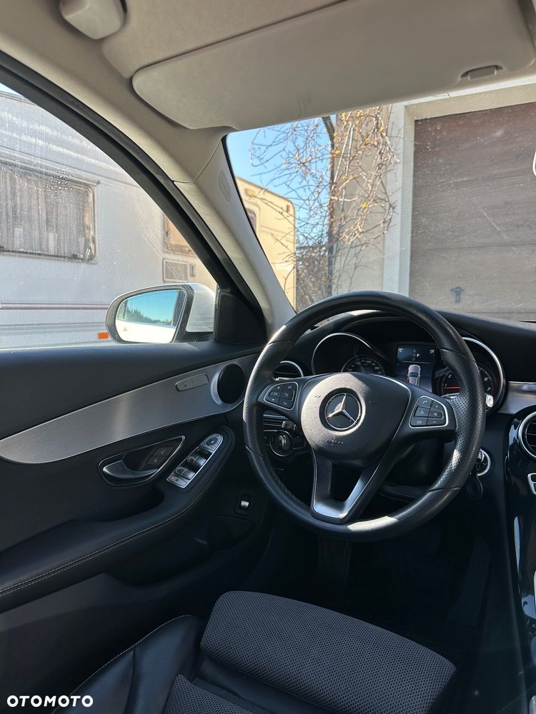 Mercedes-Benz Klasa C 200 9G-TRONIC Exclusive - 29