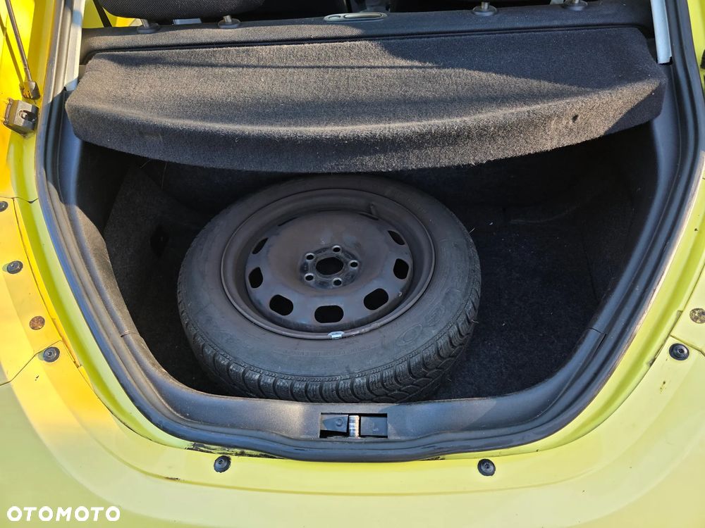 Volkswagen New Beetle 2.0 - 8