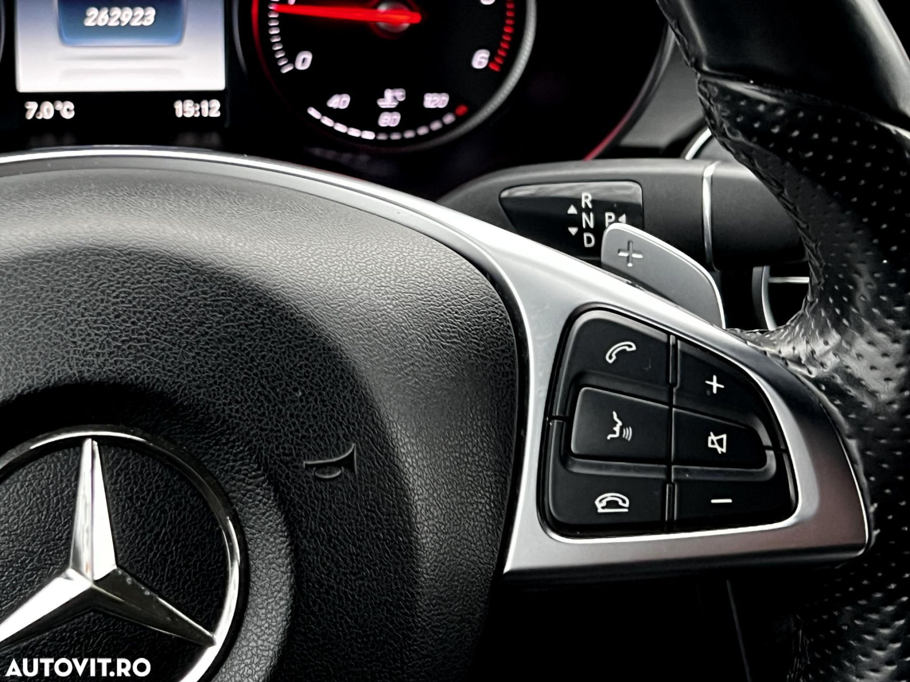 Mercedes-Benz GLC - 22