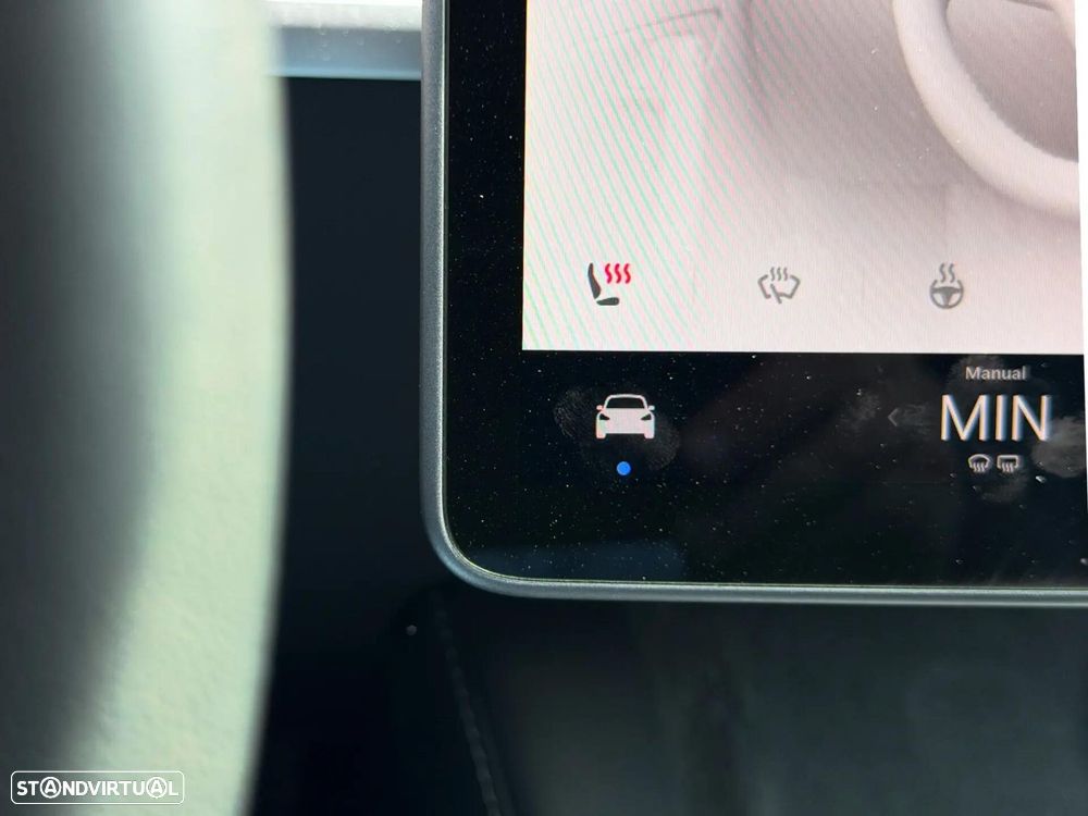 Tesla Model Y Standard RWD - 21