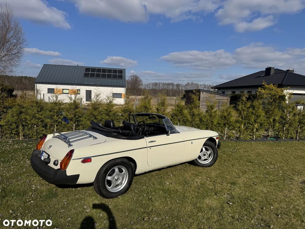 MG MGB - 19