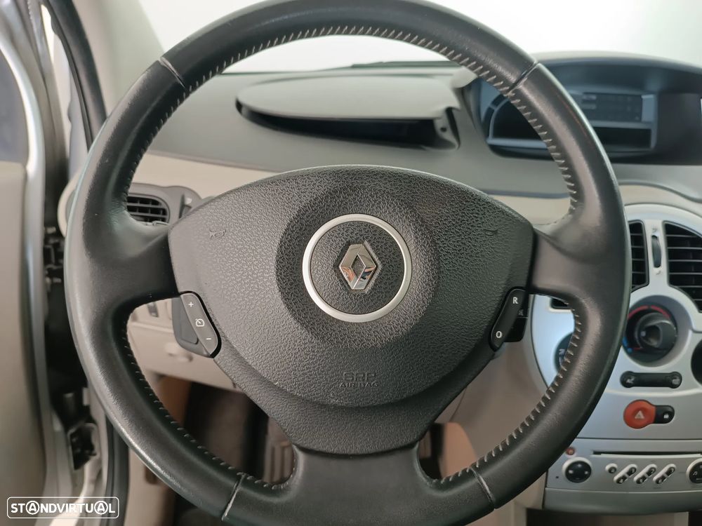 Renault Clio 1.2 16V Confort - 15