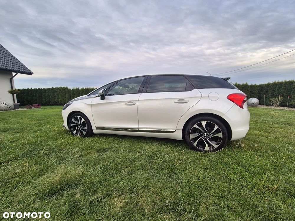 Citroën DS5 2.0 HDi Hybrid4 SoChic MCP - 4