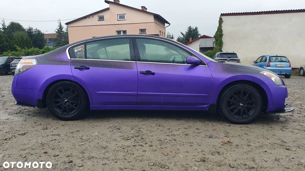 Nissan Altima - 6
