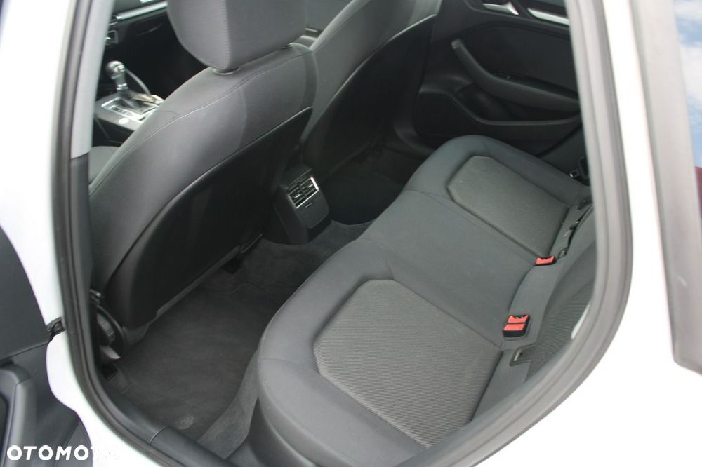 Audi A3 Sportback - 12