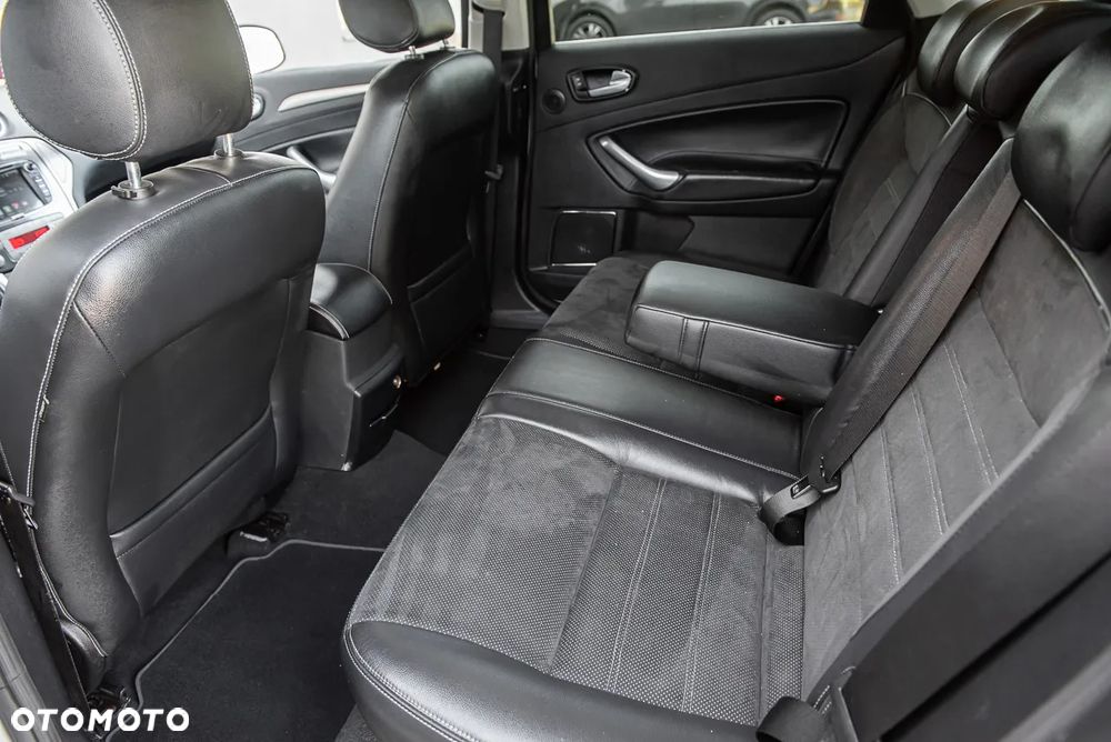 Ford Mondeo 2.5 Titanium - 25