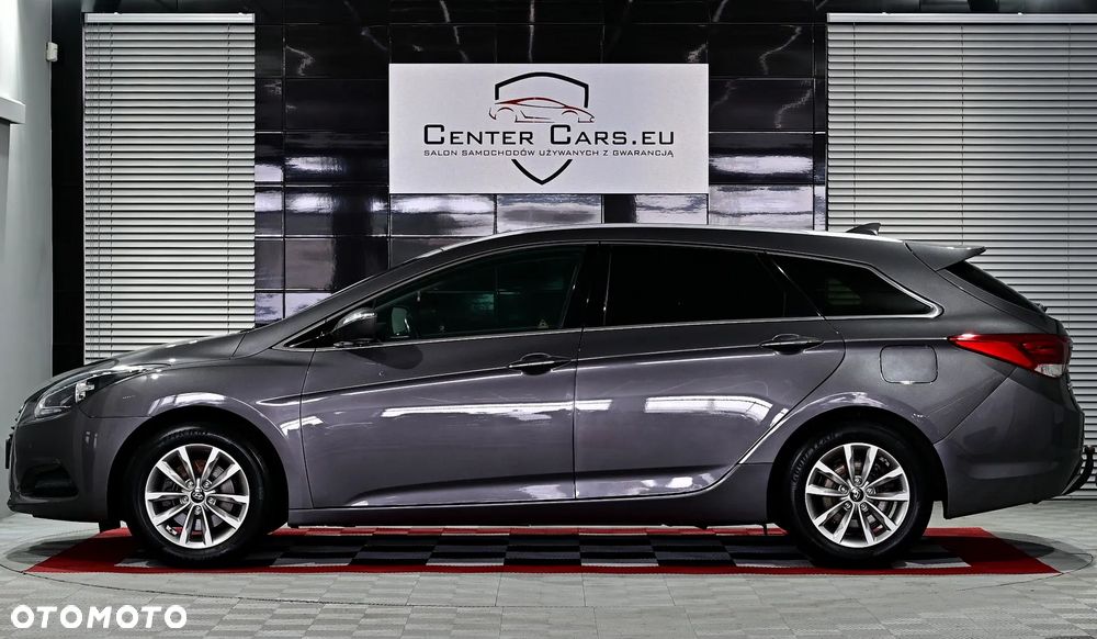 Hyundai i40 Kombi blue 1.6 Space - 16