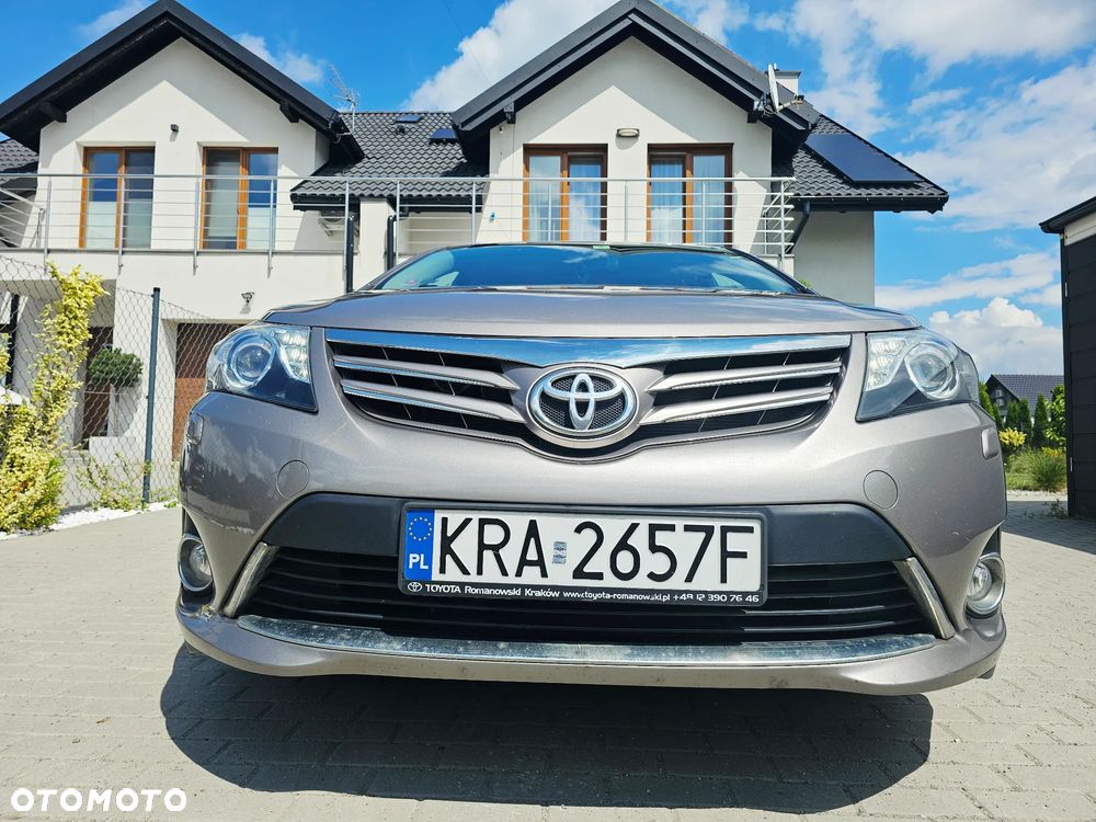Toyota Avensis 1.8 Prestige - 1