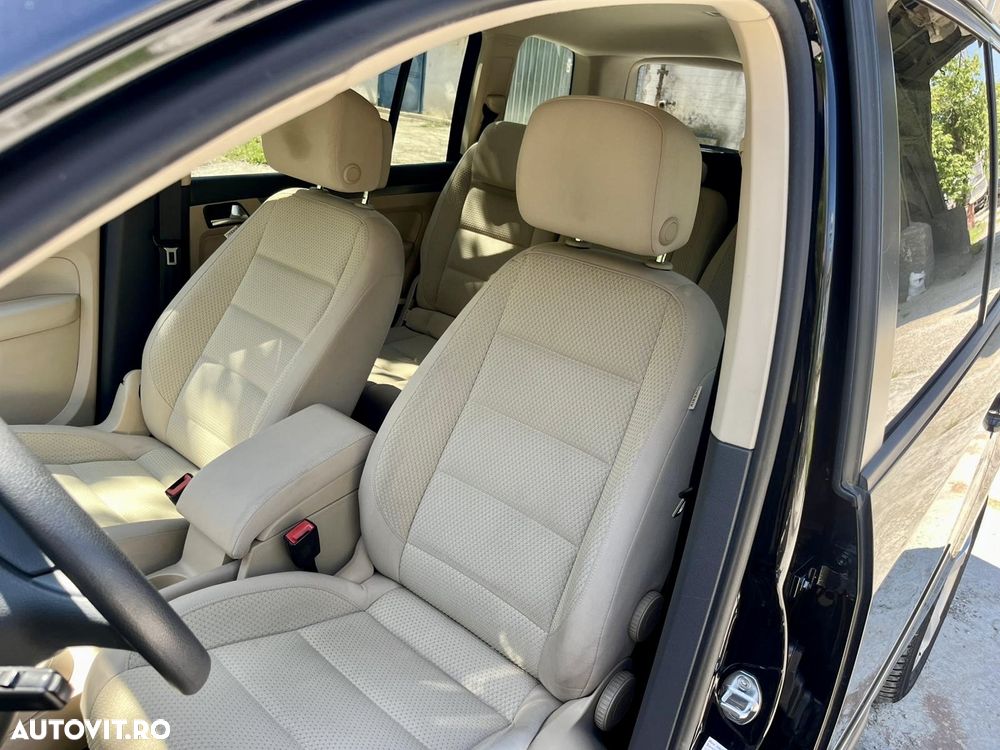 Volkswagen Touran 1.6 TDI DPF DSG Life - 11