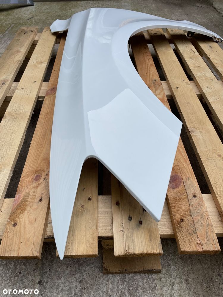 BŁOTNIK LEWY PRZÓD PRZEDNI AUDI Q5 I 8R0 BIAŁY - 10