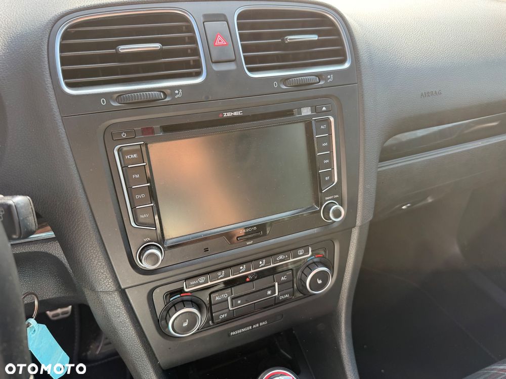 Volkswagen Golf 2.0 GTI adidas - 27