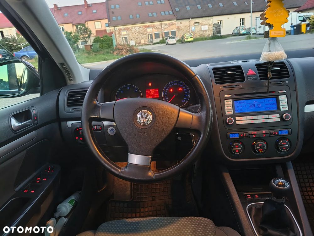 Volkswagen Golf 2.0 TDI DPF Comfortline - 8
