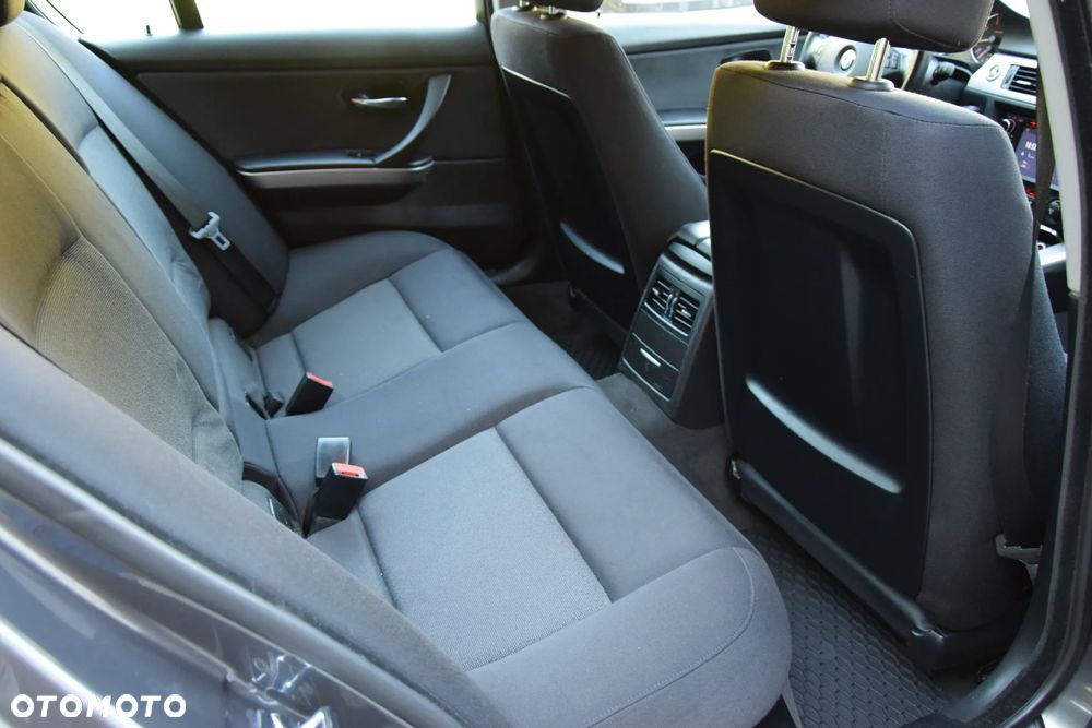 BMW Seria 3 - 23