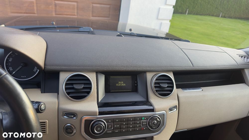 Land Rover Discovery 3.0D V6 SE - 31