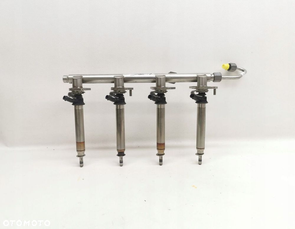 LISTWA WTRYSKOWA WTRYSKI MERCEDES W246 1.6 CGI A2700701400 - 1