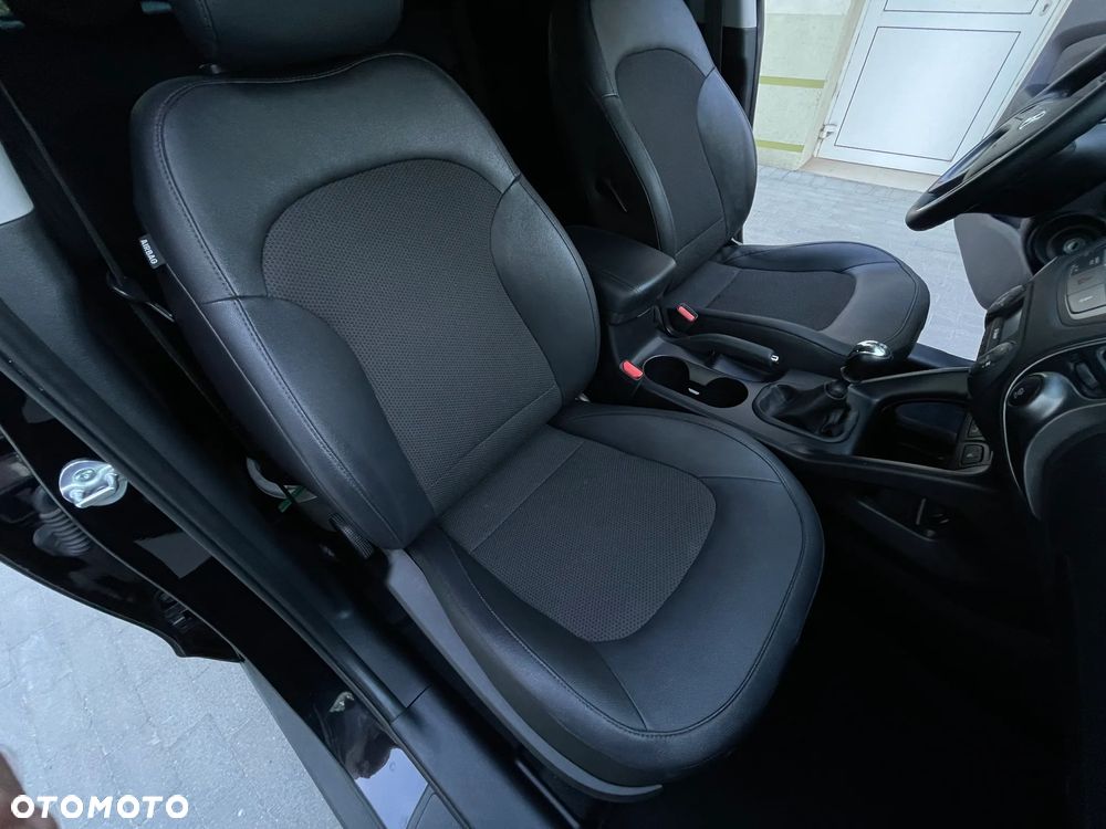 Hyundai ix35 1.6 GDI Premium 2WD - 17