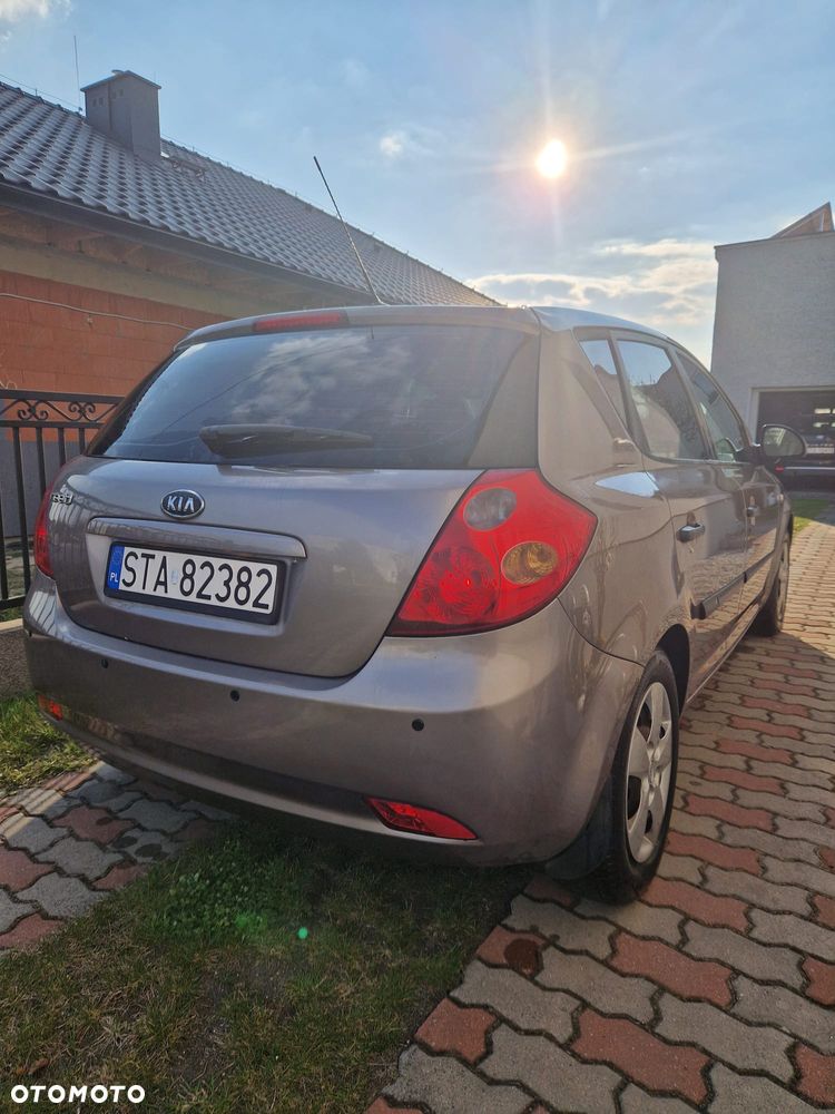 Kia Ceed - 6