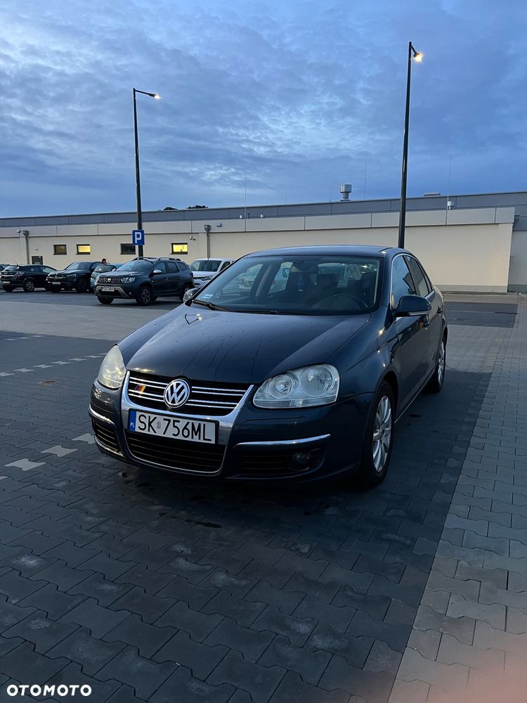Volkswagen Jetta 1.9 TDI Trendline - 1
