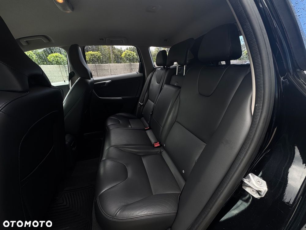 Volvo XC 60 D4 Drive-E Momentum - 26