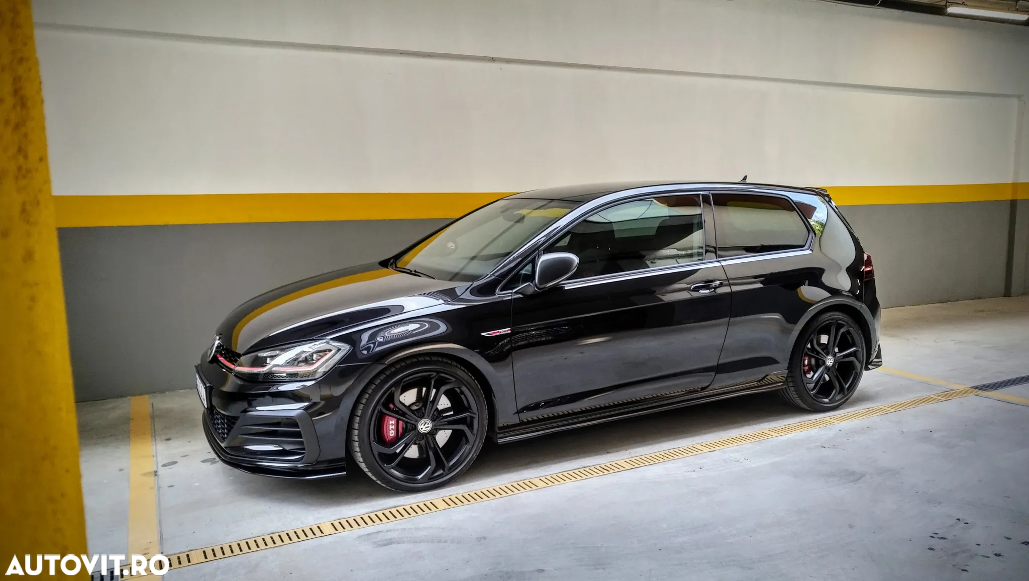 Volkswagen Golf GTI TCR 2.0 TSI OPF DSG - 12