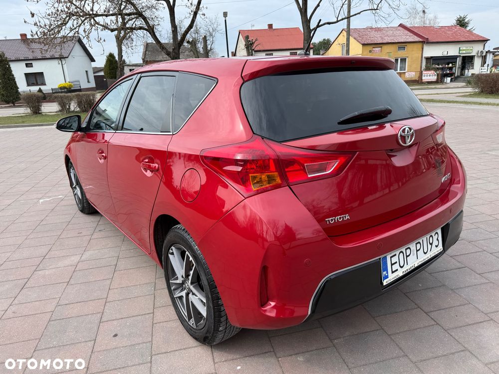 Toyota Auris 2.0 D-4D Dynamic - 4